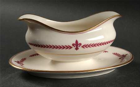 Marie Louise Gravy Boat with Attached Underplate