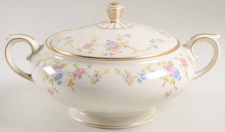 Marianna Round Covered Vegetable