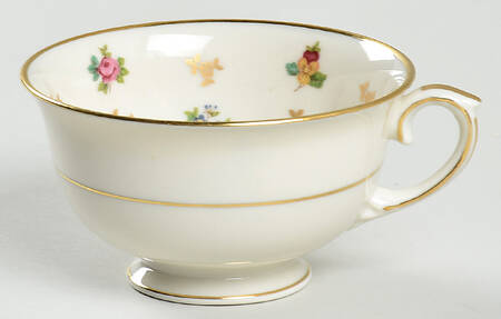 Molly Pitcher Footed Cup