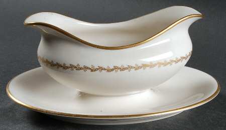 Mt. Vernon Gravy Boat with Attached Underplate