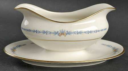 Natalie Gravy Boat with Attached Underplate