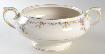 Peggy Shippen Round Vegetable No Lid