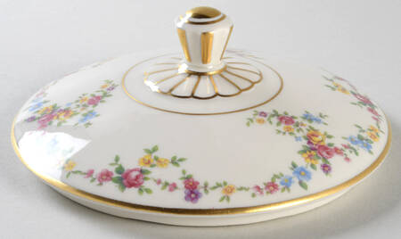 Peggy Shippen Lid for Round Vegetable