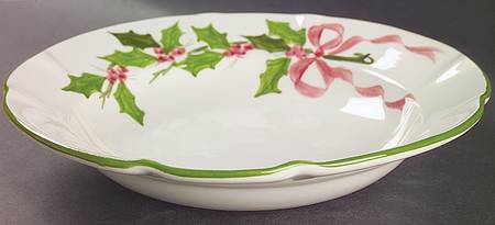 Holly (Green Trim) Large Rim Soup Bowl