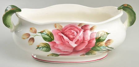 Americana Oval Centerpiece
