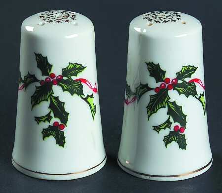 Boughs of Holly (SCALLOPED) Salt & Pepper Set