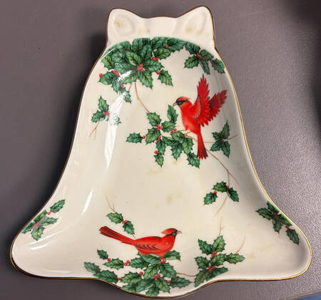 Cardinal Bell Shaped Plate