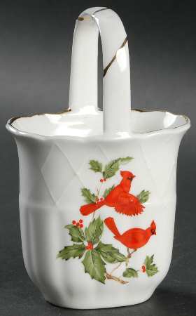 Cardinal Small Basket