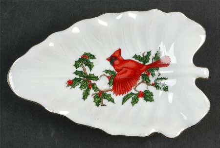 Cardinal Leaf Shaped Dish
