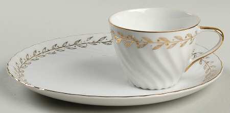 Golden Laurel Snack Plate & Cup Set