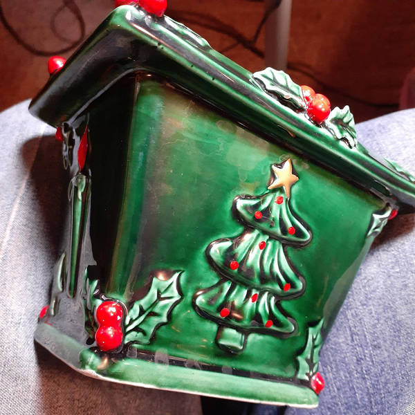Green Holly Medium Planter