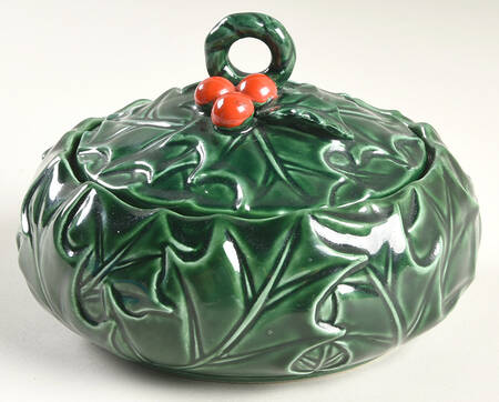 Green Holly 4" Candy Box & Lid