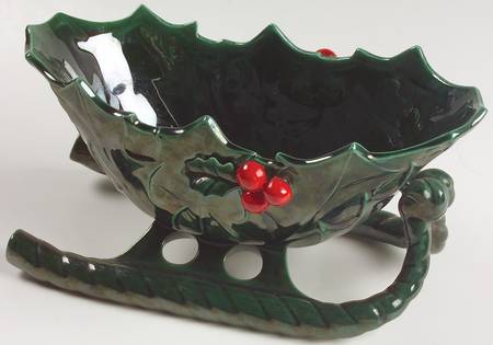 Green Holly Medium Sleigh