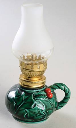Green Holly Hurricane Lamp & Globe