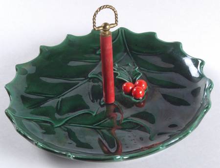 Green Holly Round Serving Plate with Handle (LP)