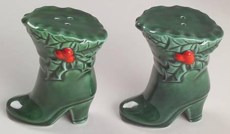 Green Holly Salt & Pepper Set