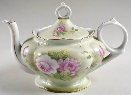 Heritage Green Musical Teapot & Lid