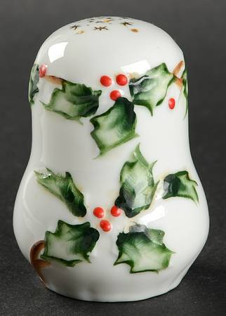 Holly Garland Pepper Shaker