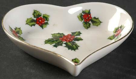 Holly Heart Shaped Dish