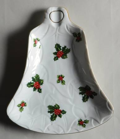 Holly Bell Shaped Plate