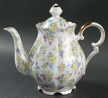 Lilac Chintz Teapot & Lid