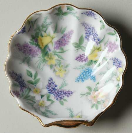 Lilac Chintz Shell Shaped Dish