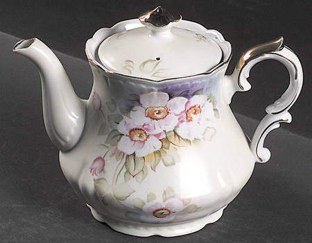Magnolia Teapot & Lid