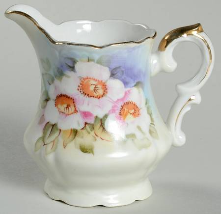 Magnolia Creamer