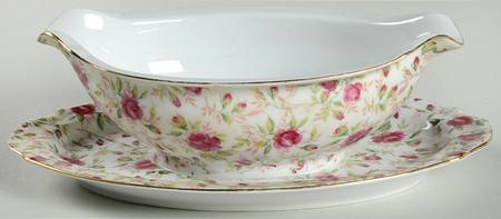 Gravy Boat with Attached Underplate