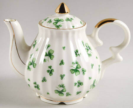 Shamrock St Patrick Musical Teapot & Lid