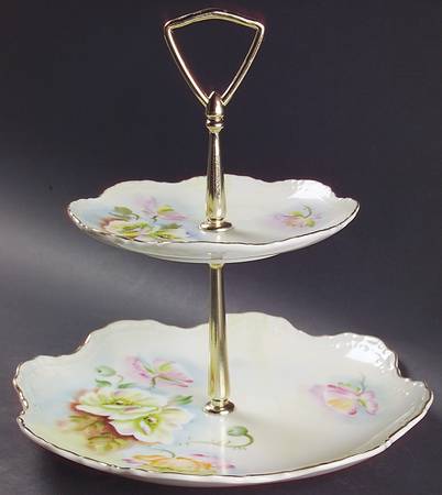 To A Wild Rose 2 Tiered Serving Tray (Lunch & Bread/Butter Plate)