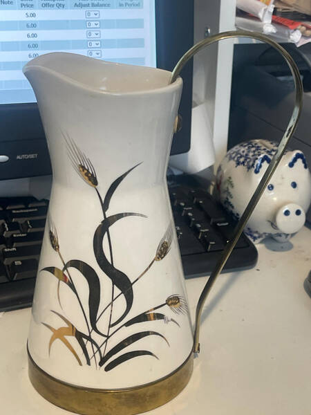 Wheat 20 Oz Pitcher
