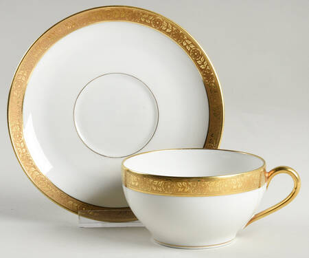Bourbon Flat Cup & Saucer Set