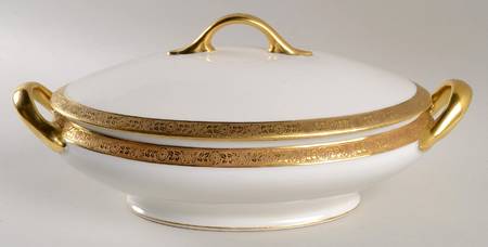 Bourbon Oval Covered Vegetable