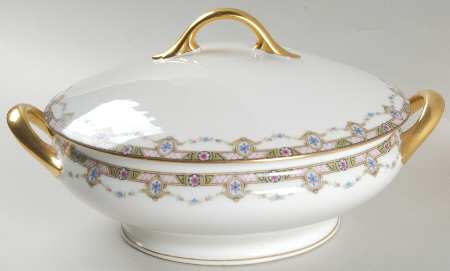 Clairette Round Covered Vegetable