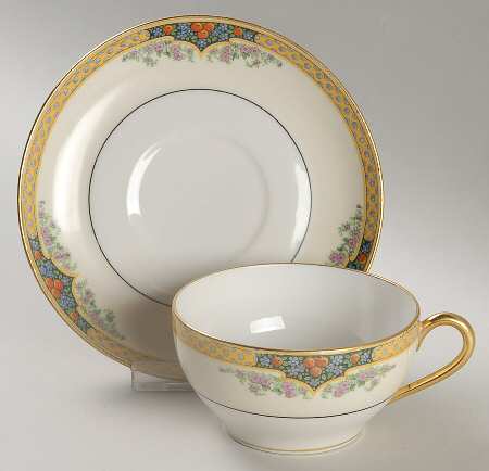 Engadine Flat Cup & Saucer Set