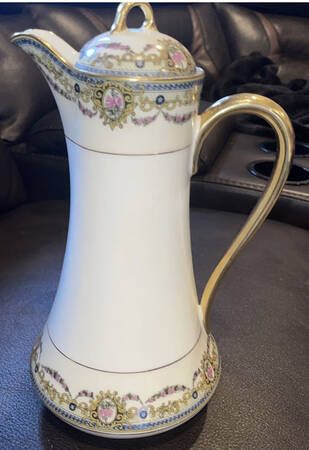 LEG2 Chocolate Pot & Lid