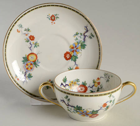 LEG8 Flat Bouillon Cup & Saucer