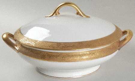 Versailles Round Covered Vegetable