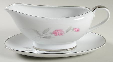 Belle Rose Gravy Boat & Underplate