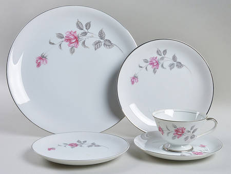 Enchanted Rose 5 Piece Place Setting