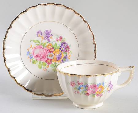 LEP9 Footed Cup & Saucer Set