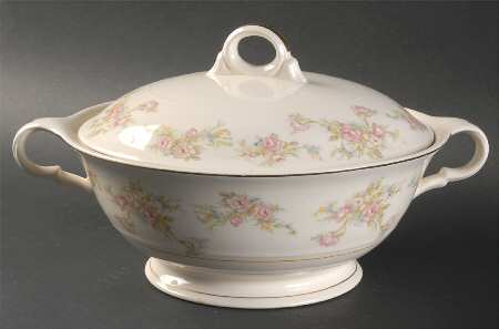 Asbury Round Covered Vegetable
