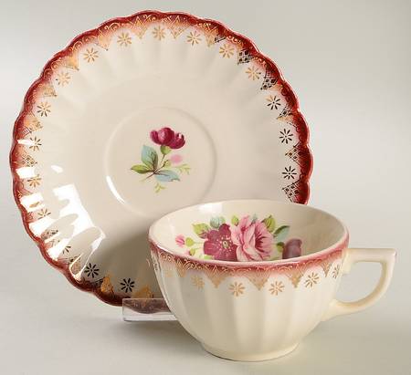 Bouquet Flat Cup & Saucer Set
