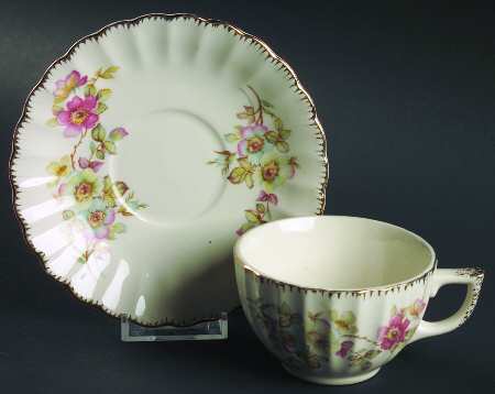 Bramble (Filigree 3KGFE) Flat Cup & Saucer Set