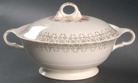 Chateau Round Covered Vegetable