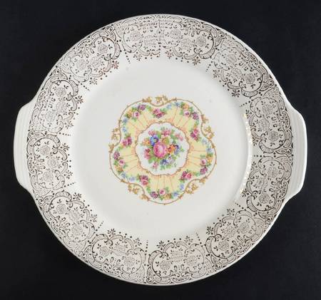 Delight Emperor T Handled Cake Plate