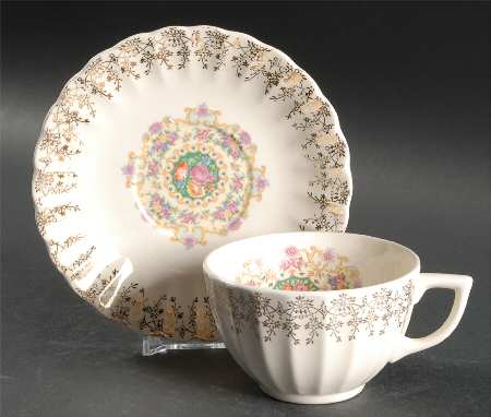 Good Housekeeping (Rim, Light Cream) Footed Cup & Saucer Set