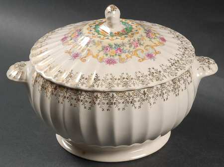 Good Housekeeping (Rim, Light Cream) Round Covered Vegetable