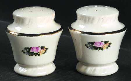 Janis Salt & Pepper Set